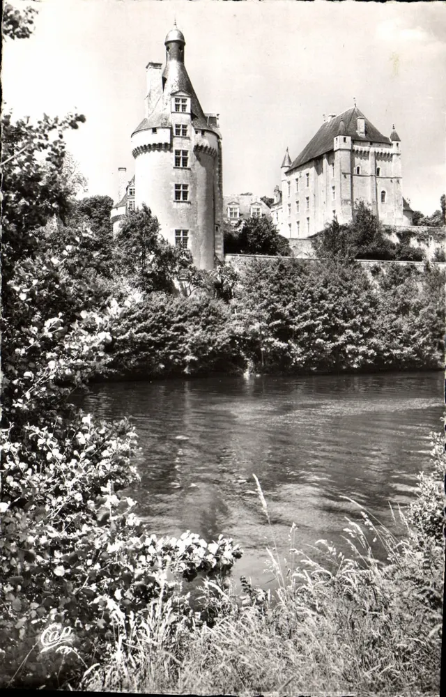 Schloss Touffou — zwischen Chatellerault und Chauvigny — Cie des Arts Photomécanique, Paris - Vorderseite