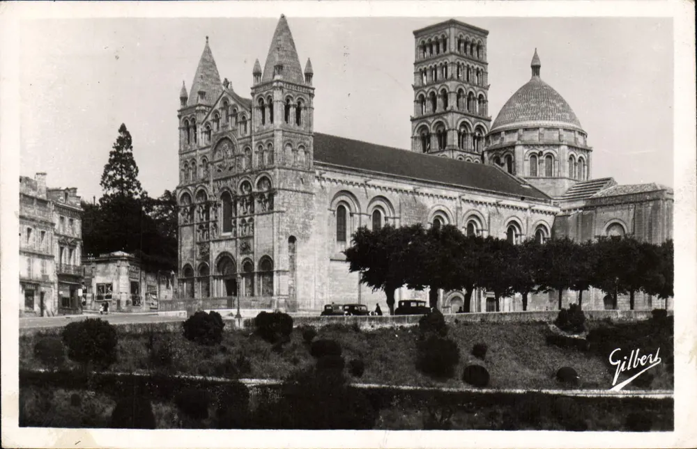 Angoulême — romanisch-byzantinische Kathedrale — Éditions Gilbert - Vorderseite