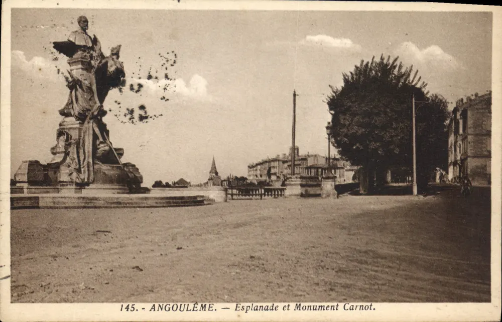 Angoulême — Esplanada e Monumento Carnot — D. Jacquemain, n°145 - Frente