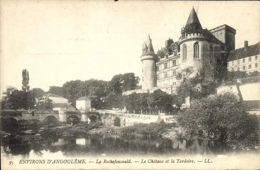 Umgebung von Angoulême — La Rochefoucauld — Schloss und Tardoire — LL. - Vorderseite