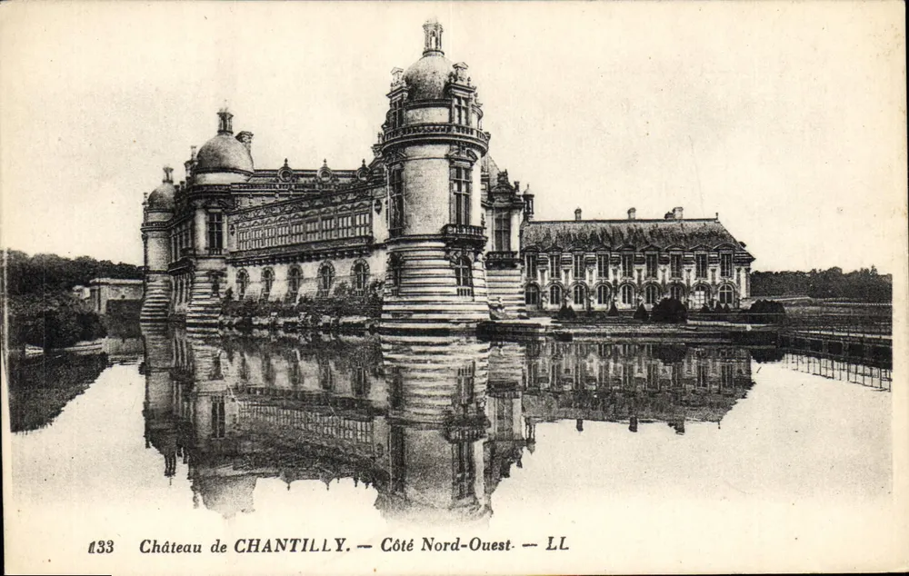 Castelo de CHANTILLY — Lado Noroeste — LL — n°133 - Frente
