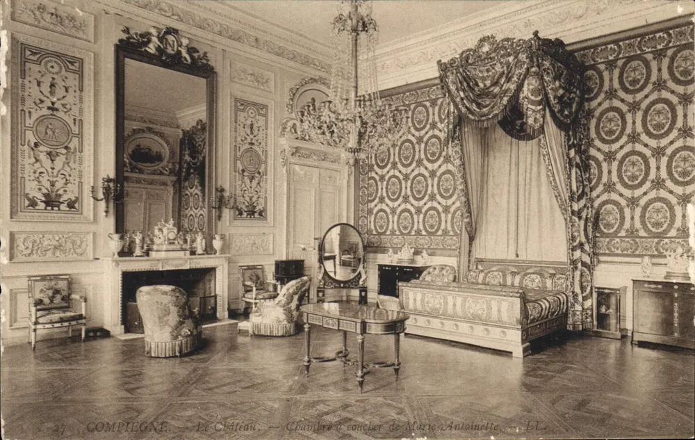 Compiegne — O Castelo — Quarto de dormir de Marie-Antoinette — LL - Frente