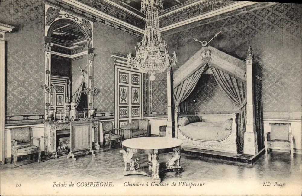 Palazzo di COMPIÈGNE — Camera da Letto dell'Imperatore - Recto