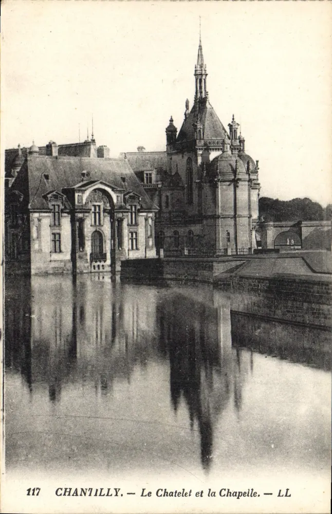 Chantilly — O Châtelet e a Capela — LL - Frente