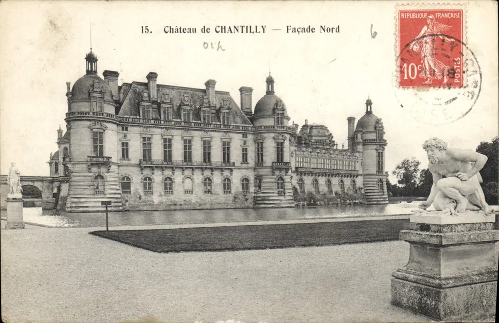 Castelo de Chantilly — Fachada Norte — Héliotypie Bourdier et Faucheux, Versailles - Frente