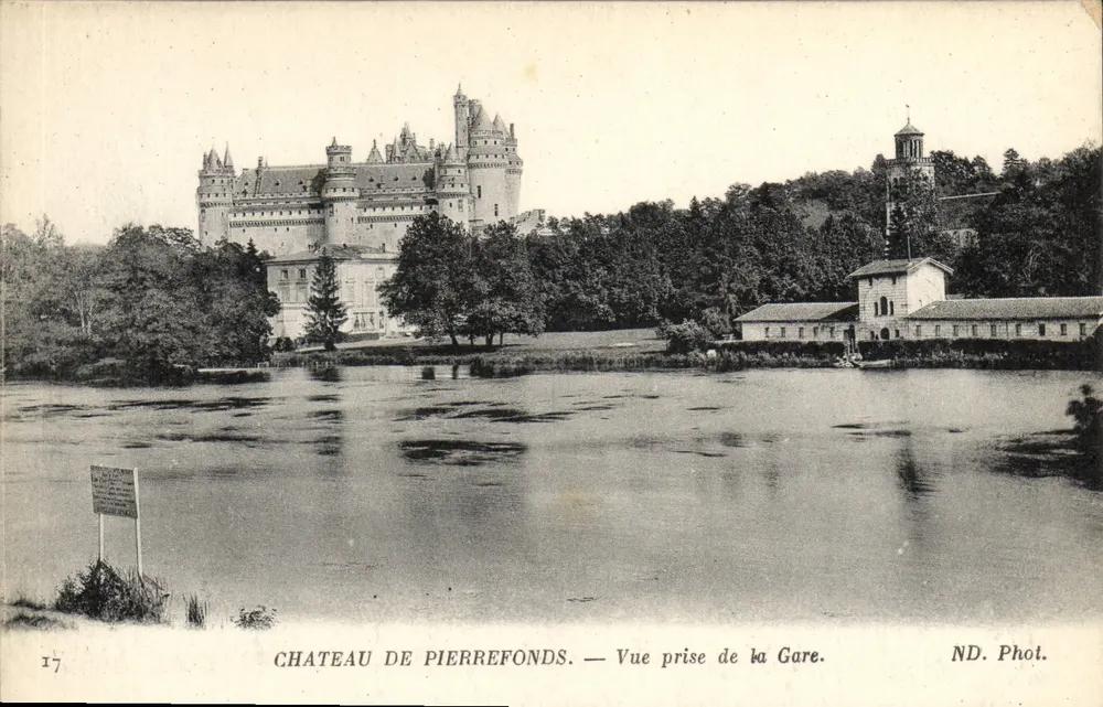 Schloss Pierrefonds — Ansicht von der Station — ND. Phot. - Vorderseite