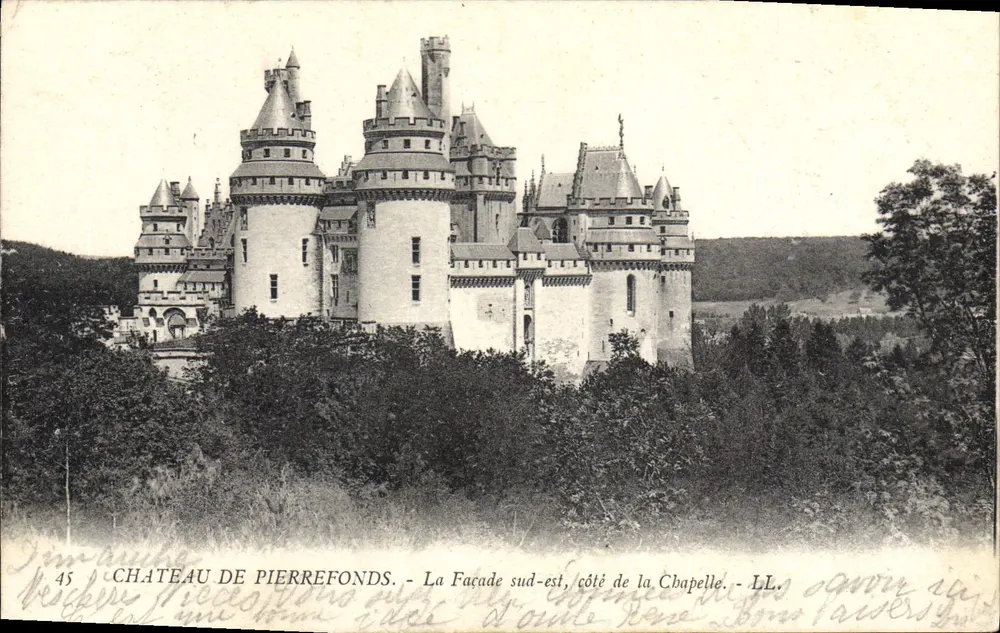 Schloss Pierrefonds — Südostfassade, Seiten der Kapelle — LL, n°45 - Vorderseite