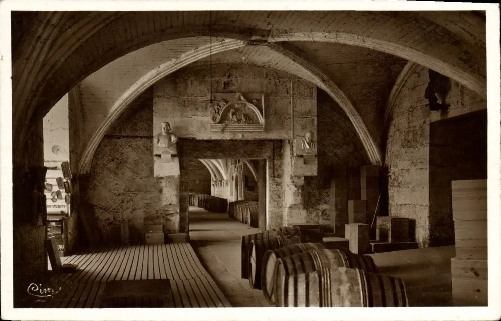 Cognac — Schloss François Ier — Salle des Gardes — Établissements Otard-Dupuy - Vorderseite