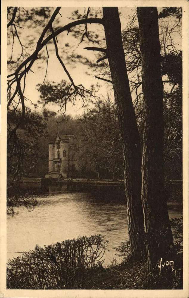 Castelo da Rainha Branca — Chantilly (Oise) — Les Éditions Françaises, n°31 - Frente