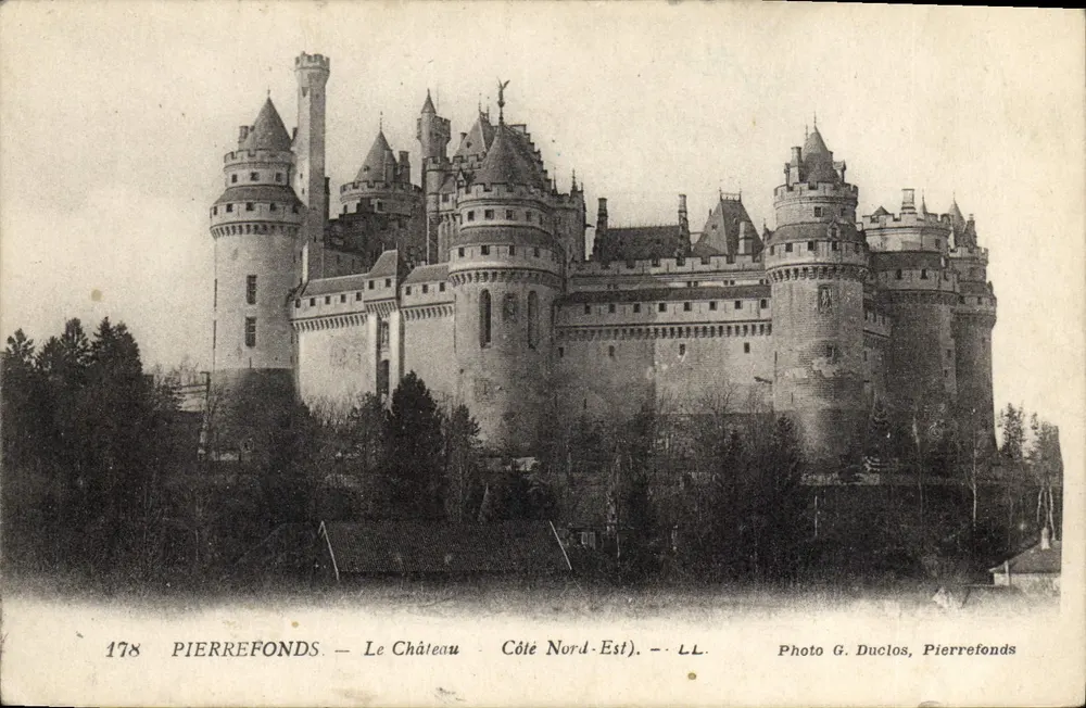 Pierrefonds — O Castelo — Lado Nordeste — Foto G. Duclos, Pierrefonds - Frente