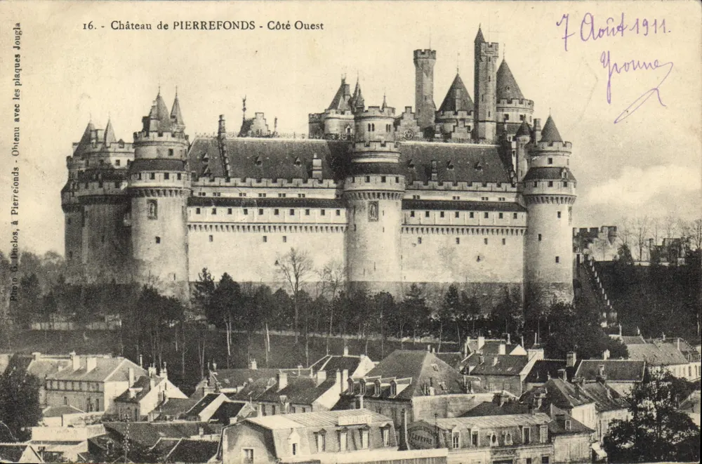 Castelo de PIERREFONDS - Lado Oeste — Foto B. Duclos em Pierrefonds, n°16 - Frente