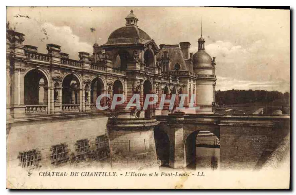 Castelo de Chantilly — A Entrada e o Pont-Levis — LL - Frente