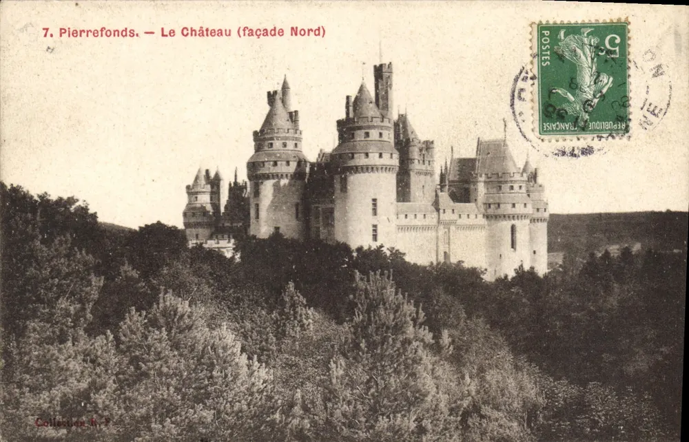 Pierrefonds — O Castelo (fachada Norte) — Coleção N. 7 - Frente