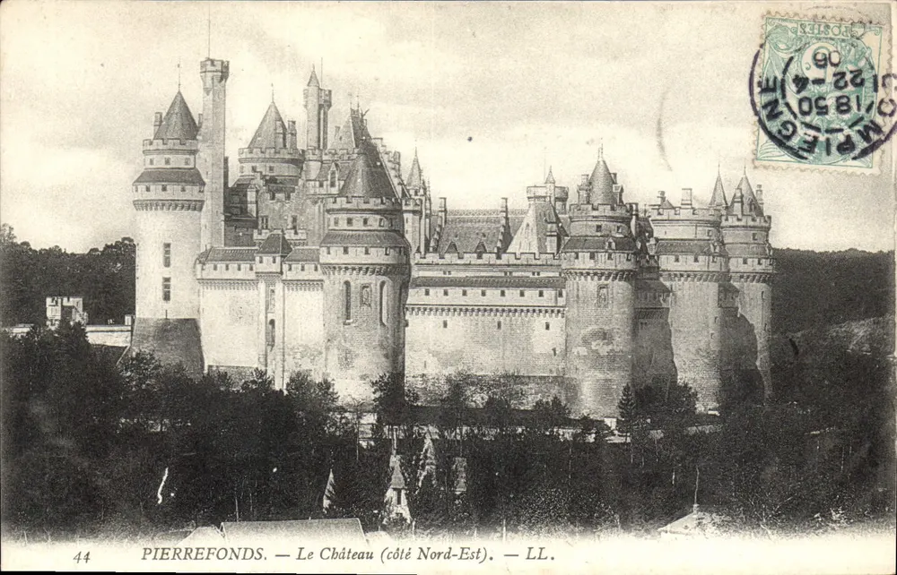 PierreFonds — O Castelo (lado Nordeste) — LL. - Frente