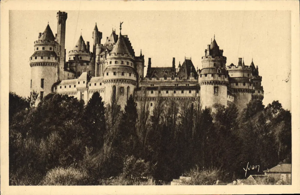 Schloss Pierrefonds — Ostseite — Les Éditions d'Art Yvon - Vorderseite