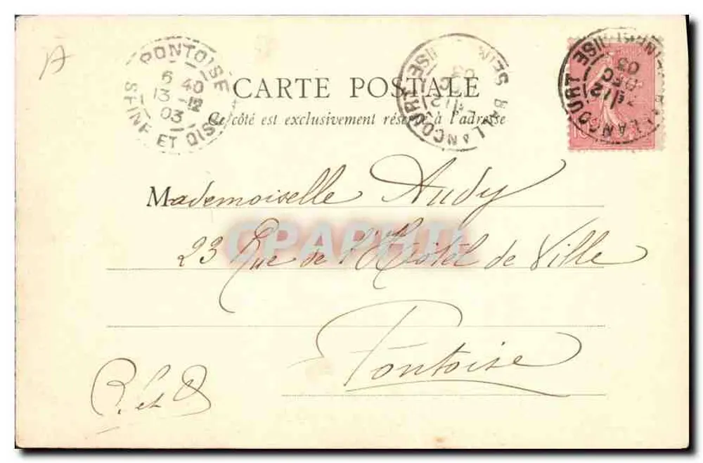 Castelo de Chantilly — Lado sudeste — Estátua do Conde - Verso