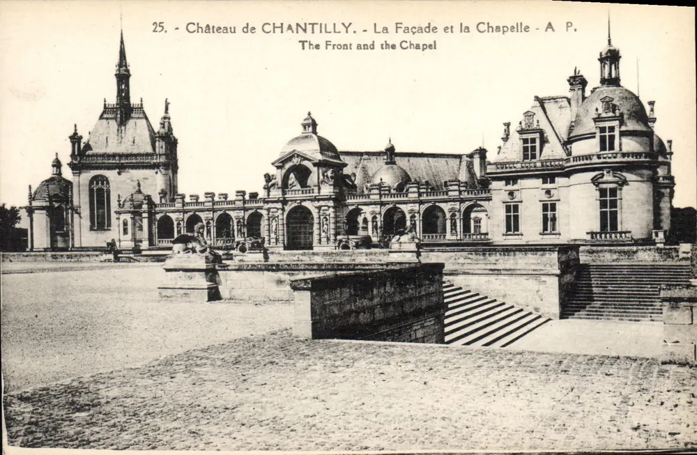 Castelo de Chantilly — Fachada e a Capela — A.P. - Frente