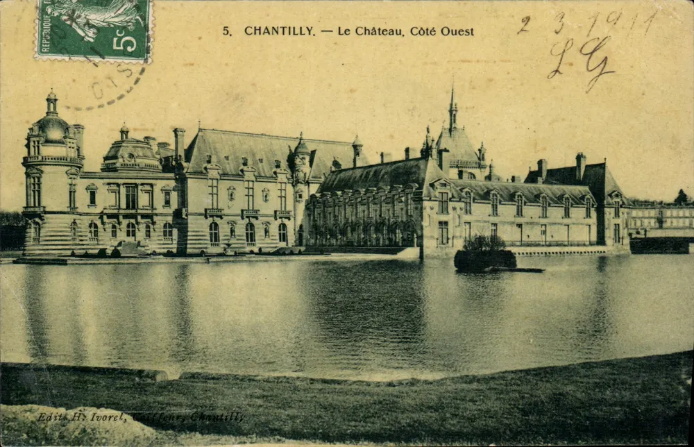 Chantilly — O Castelo, Lado Oeste — Editor H. Ivorel, Chantilly - Frente