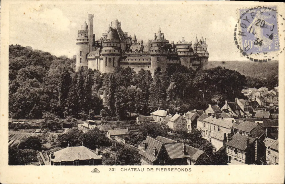 Castelo de Pierrefonds — vista panorâmica — ARA, n° 301 - Frente