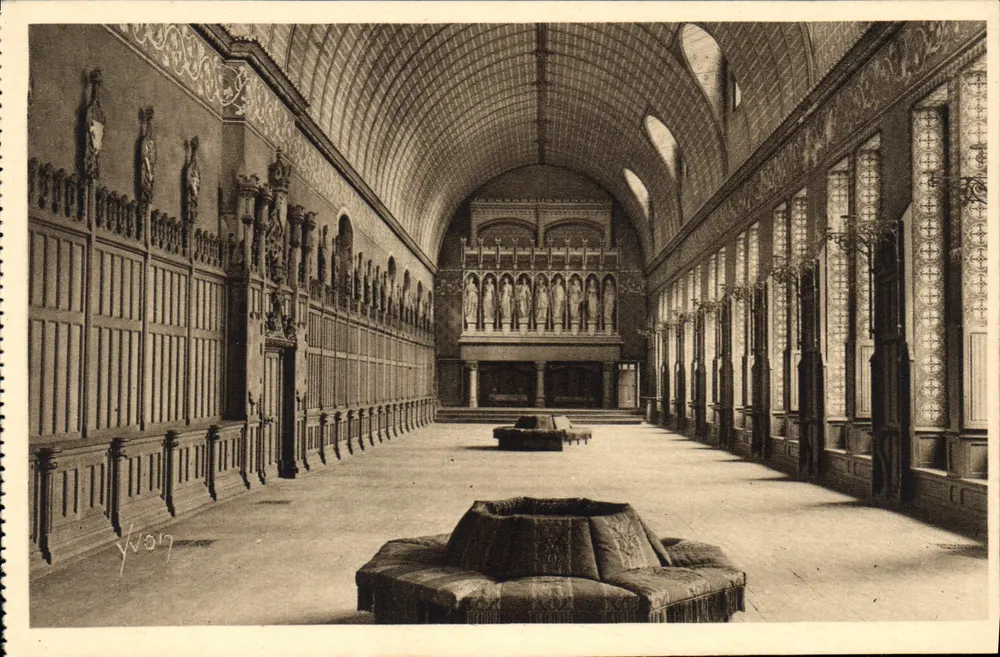 Castelo de Pierrefonds (Oise) — A Sala dos Cavaleiros — Edições d'Art Yvon - Frente