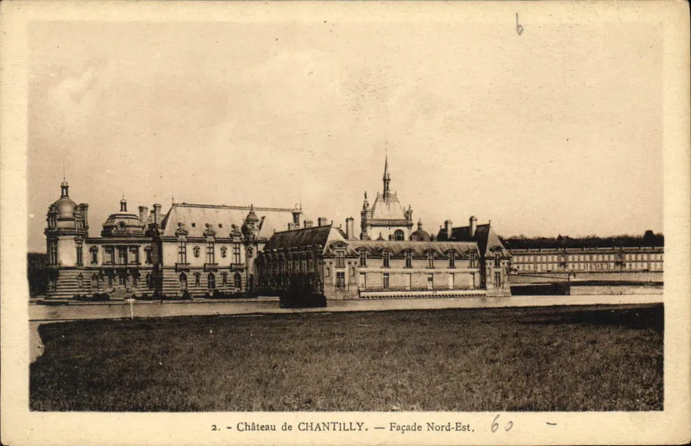 Castelo de Chantilly — Fachada Nordeste — Edição Delabarette (Use) - Frente