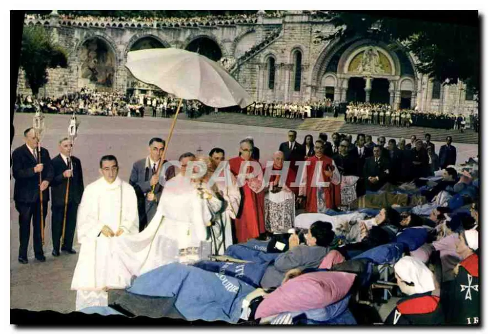 Lourdes — Bezwering van zieken — Ed. P. Doucet, Pl. Peyramale, Lourdes - Voorkant