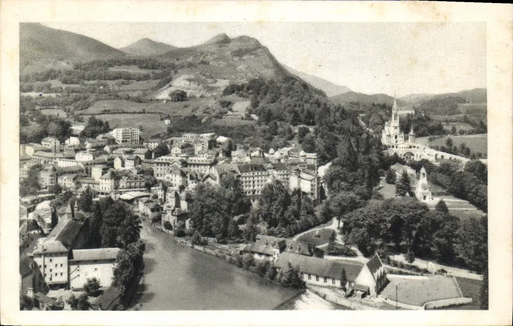Lourdes — Allgemeiner Blick vom Schloss aus — Foto-Ausgabe Quinault, Nr. 29 - Vorderseite