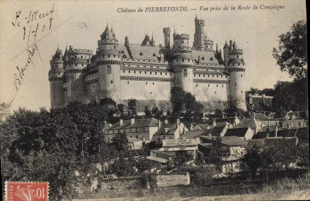 Schloss PIERREFONDS — Ansicht vom Weg nach Compiègne — N.D. FRANÇAIS - Vorderseite