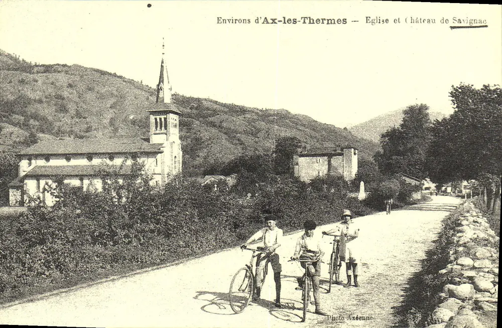 Umgebung von Ax-les-Thermes — Kirche und Schloss von Savignac — Photo Azéenne - Vorderseite