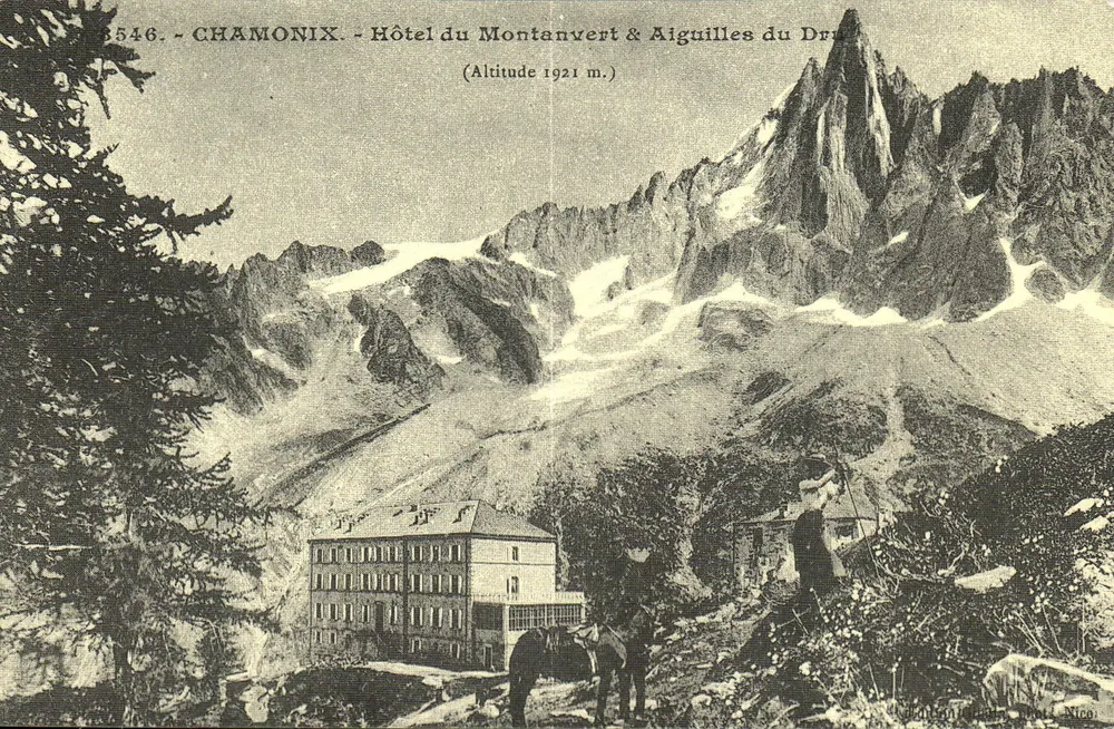 Chamonix - Hotel du Montanvert & Aiguilles du Dru - Altitude 1921 m. - Frente
