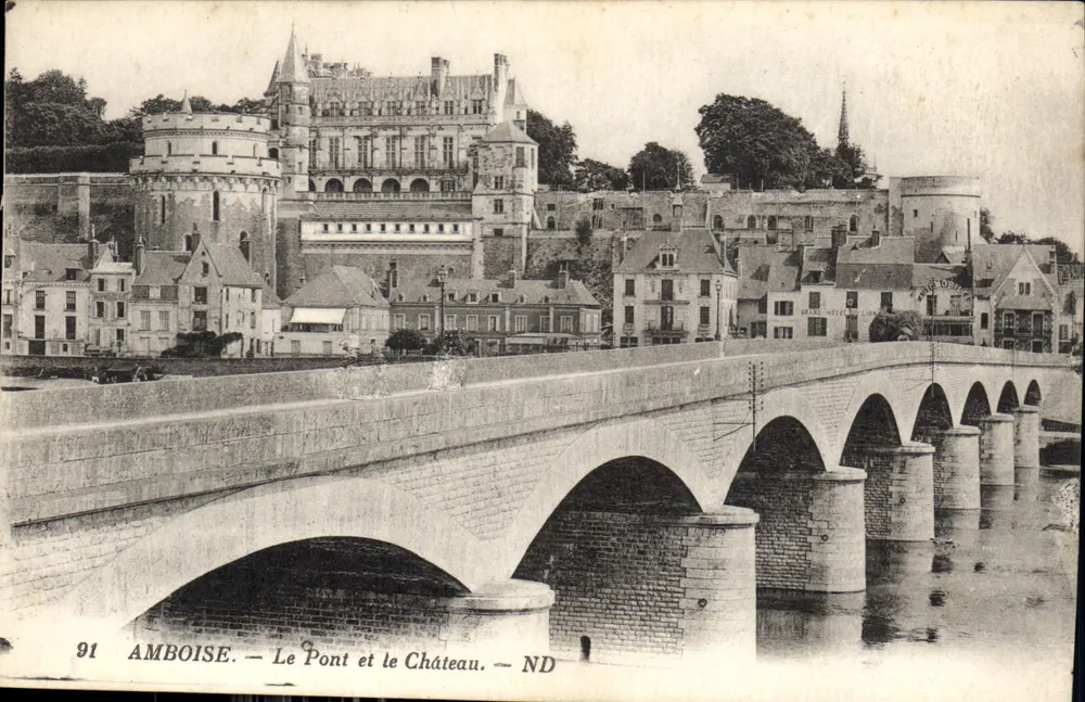 Amboise — O Ponte e o Castelo — ND - Frente