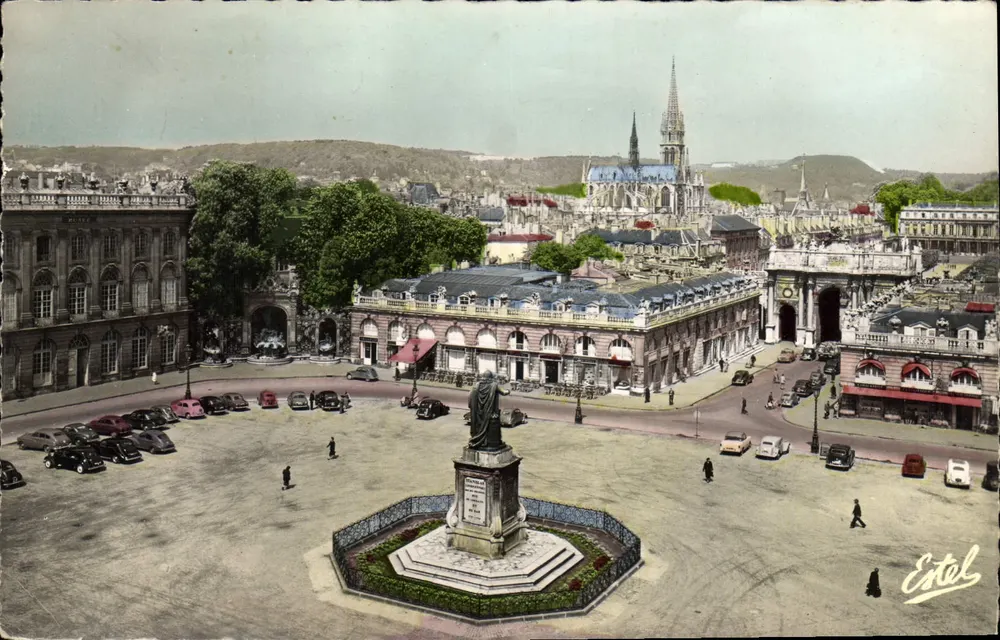 Nancy — Place Stanislas, der Triumphbogen und die Kirche Saint-Épvre — Verlag Etel - Vorderseite