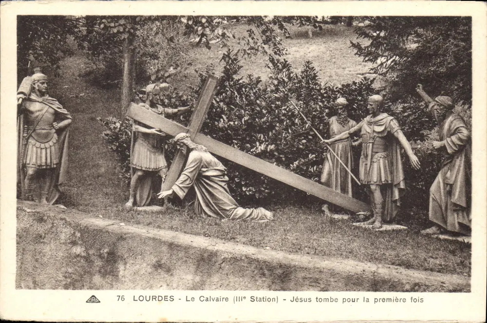 Lourdes - Der Calvary (dritte Station) - Jesus fällt zum ersten Mal - Vorderseite