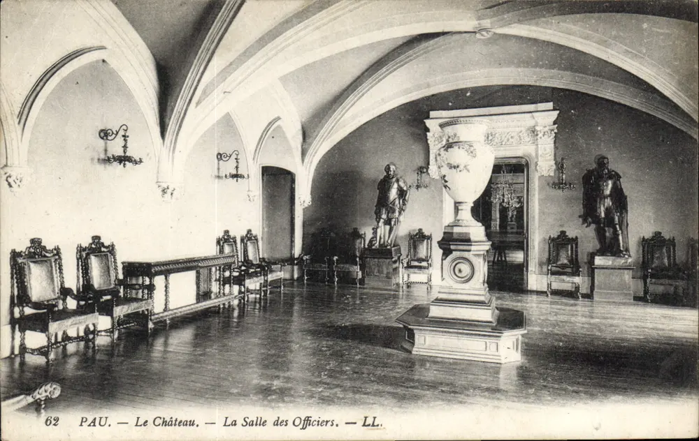 Pau — Das Schloss — Die Offiziershalle — LL. — Nr. 62 - Vorderseite