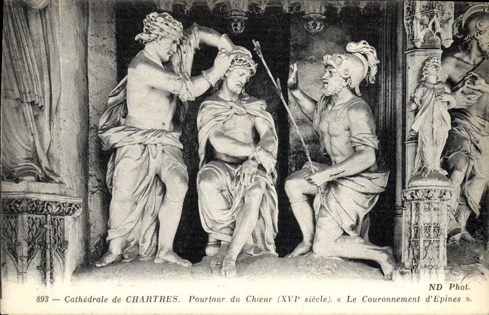 Catedral de Chartres — Coroamento de Espinhas — ND Fot. n°893 - Frente