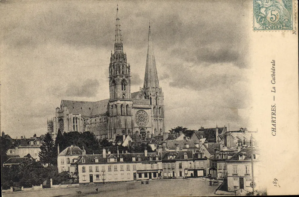 Chartres — A Catedral — Editor N. V. S. N° 189 - Frente