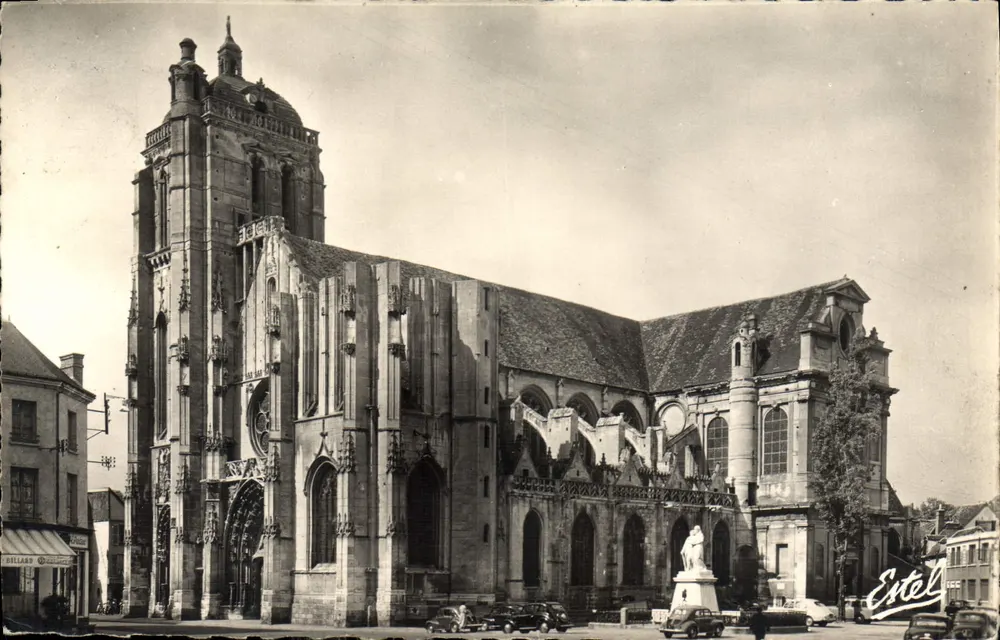 Igreja de São Pedro de Dreux — XII e XVI séculos — Éditions Billiard & Cie - Frente