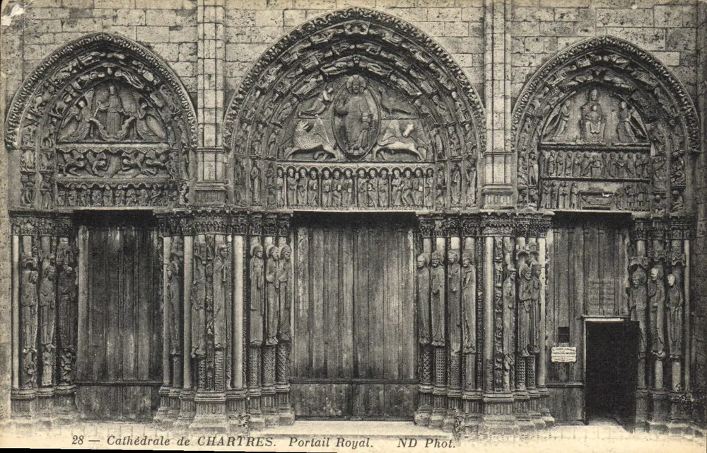 Catedral de Chartres — Portal Real — ND Phot. - Anverso