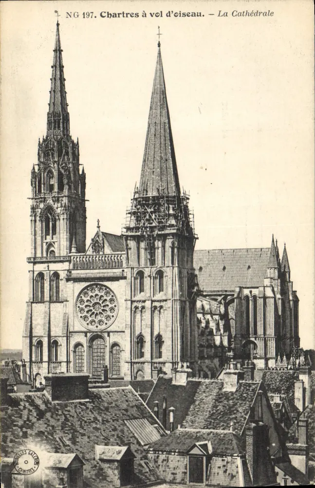 Chartres visto de cima. — A Catedral — NG 197 — Editor: Charles Gallois - Frente