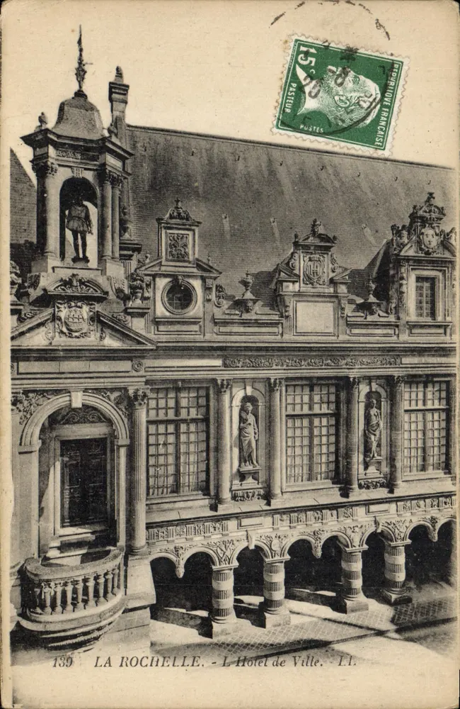 La Rochelle - Das Rathaus - Pustes - Vorderseite