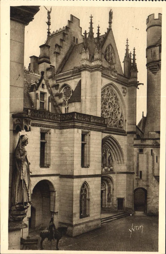 Castelo de Pierrefonds — Capela — Les Éditions d'Art Yvon, Paris - Frente