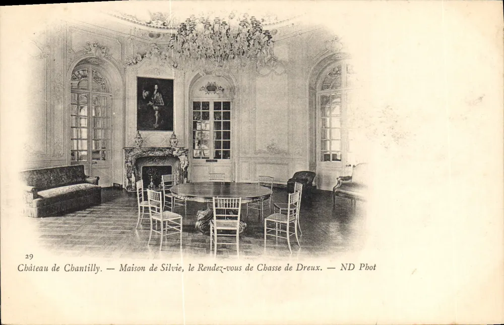 Castelo de Chantilly — Casa de Silvie, o Encontro de Caça de Dreux — ND Pbot - Frente