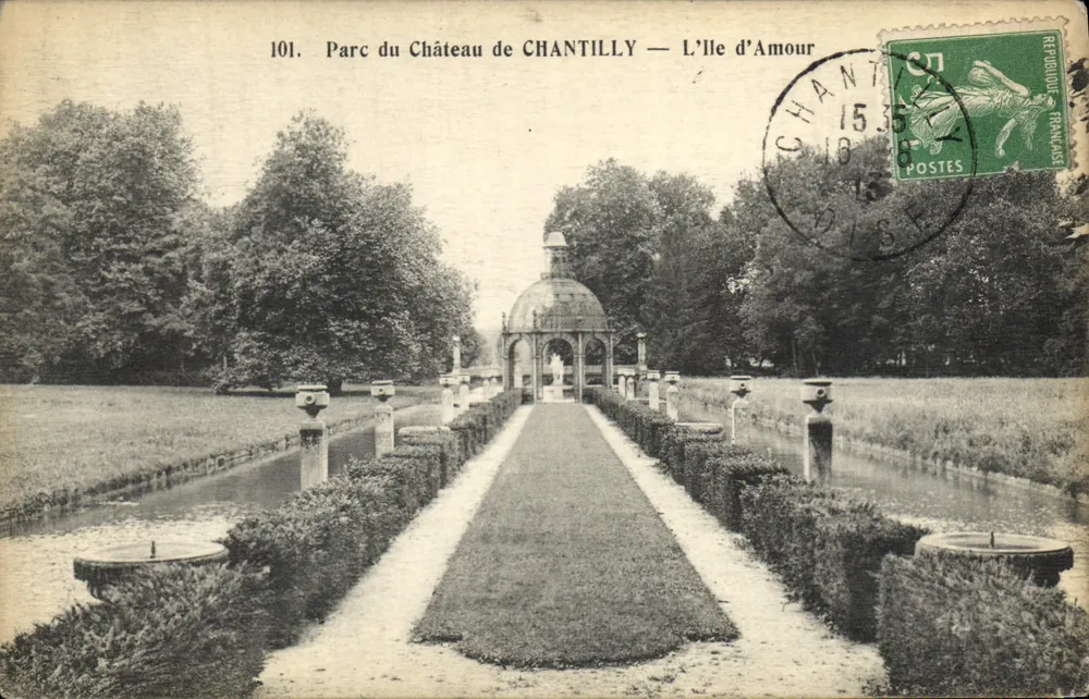 Parque do Castelo de Chantilly — A Ilha do Amor — Editor A. Bourdier, Versailles, n°101 - Frente