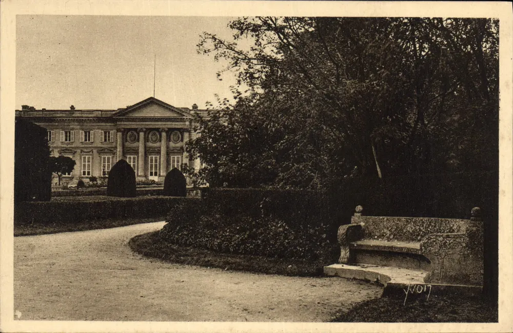 Castillo de Compiègne — El parque y el banco de Napoleón I — Edición Art YVON, París - Anverso