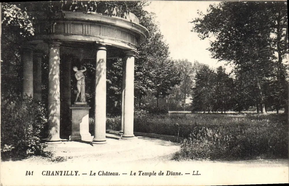 Chantilly — O Castelo — O Templo de Diana — LL. — N°141 - Frente