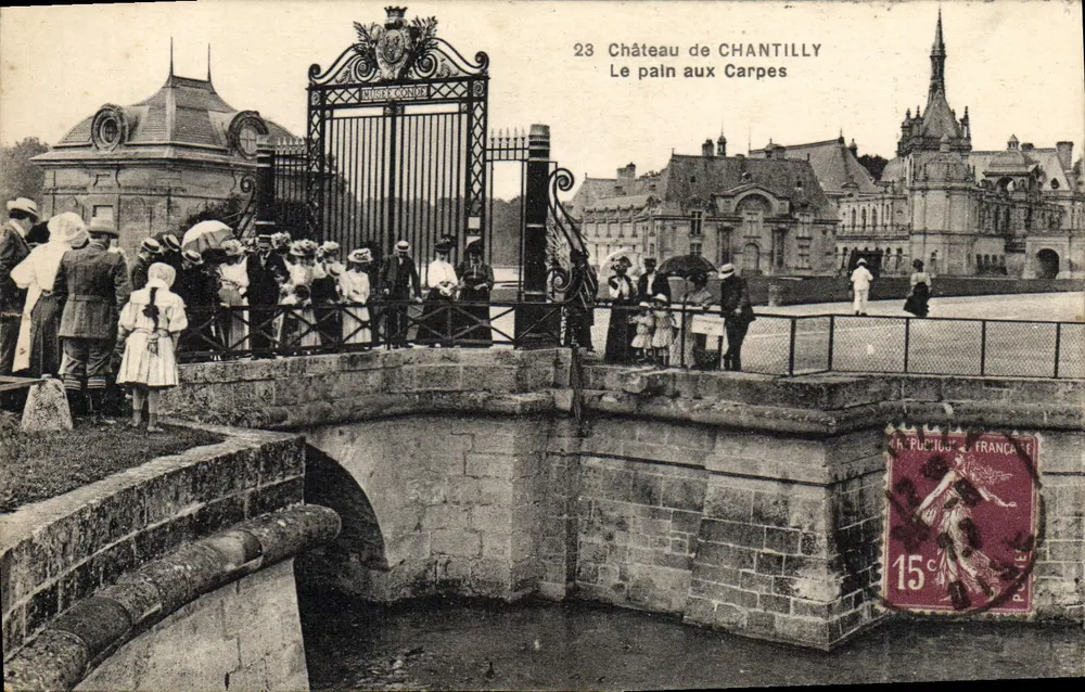 Castelo de Chantilly — O Pão de Carpas — A. Sourder, n°23 - Frente
