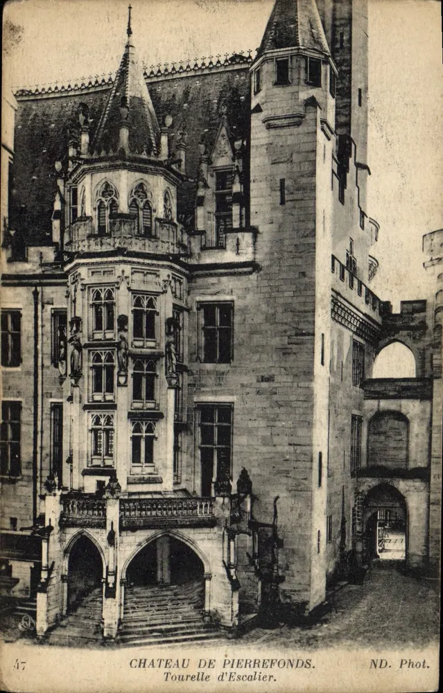 Castelo de Pierrefonds — Torre da Escada — ND. Fot. n°47 - Frente