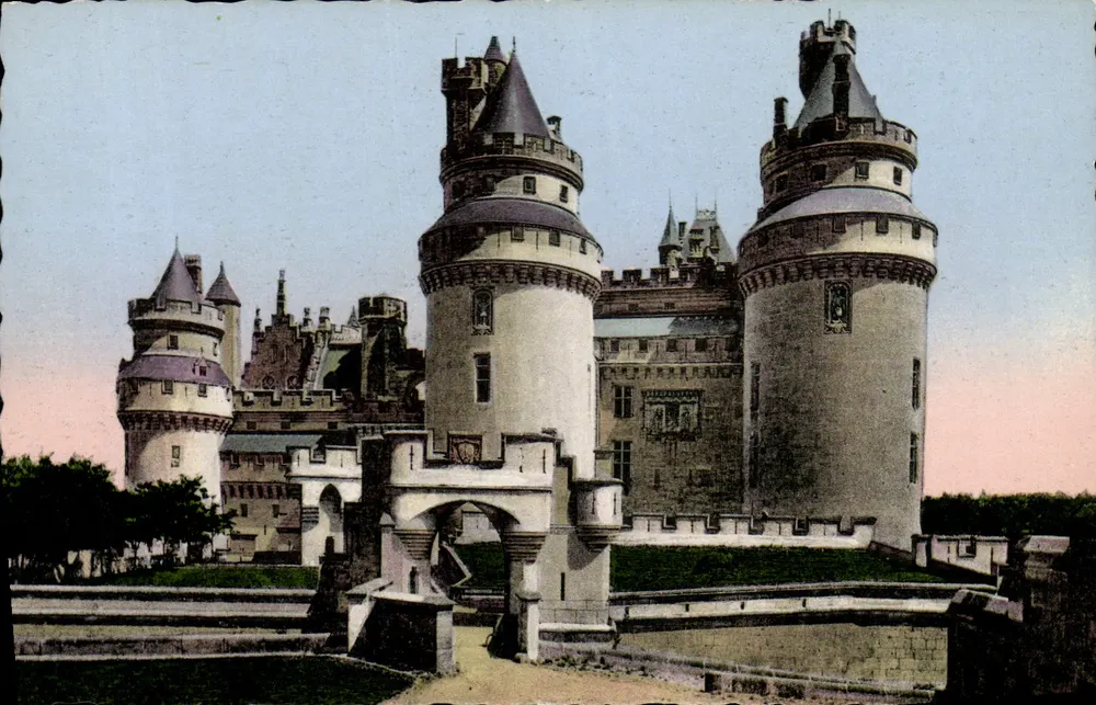 PierreFonds — Castelo lado sul — Estabelecimentos Varin - Frente