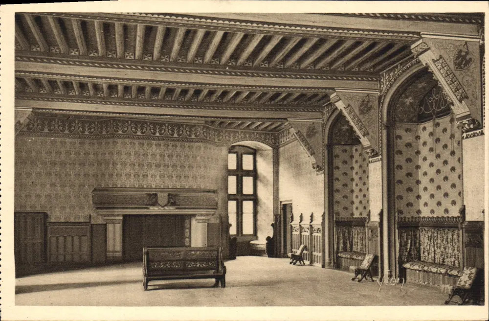 Castelo de Pierrefonds — Sala de Recepção — Edições de Arte Yvon, Paris - Frente