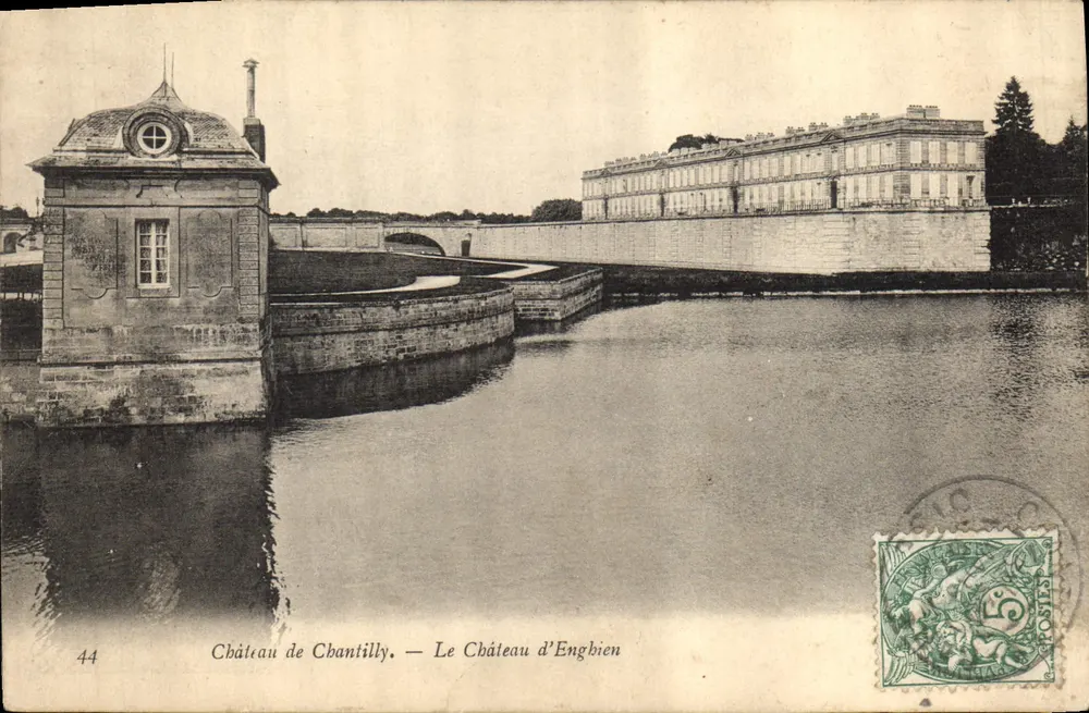 Castelo de Chantilly — O Castelo de Enghien - Frente